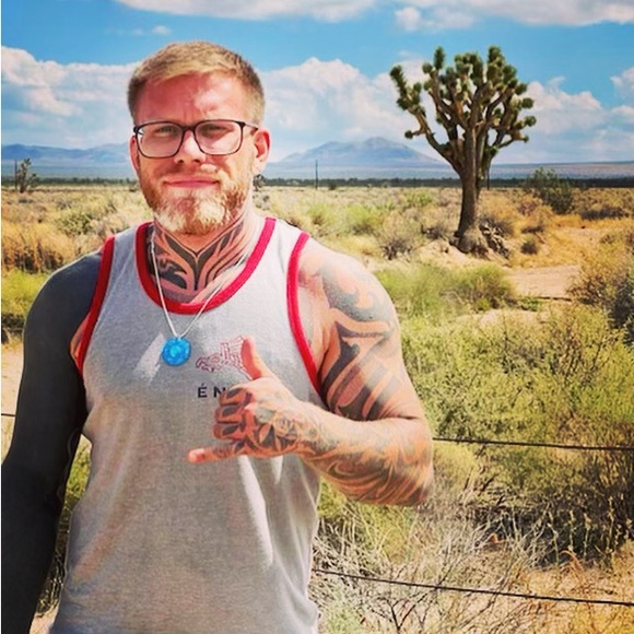 Meet your Posher, Christopher - Picture 2 of 3